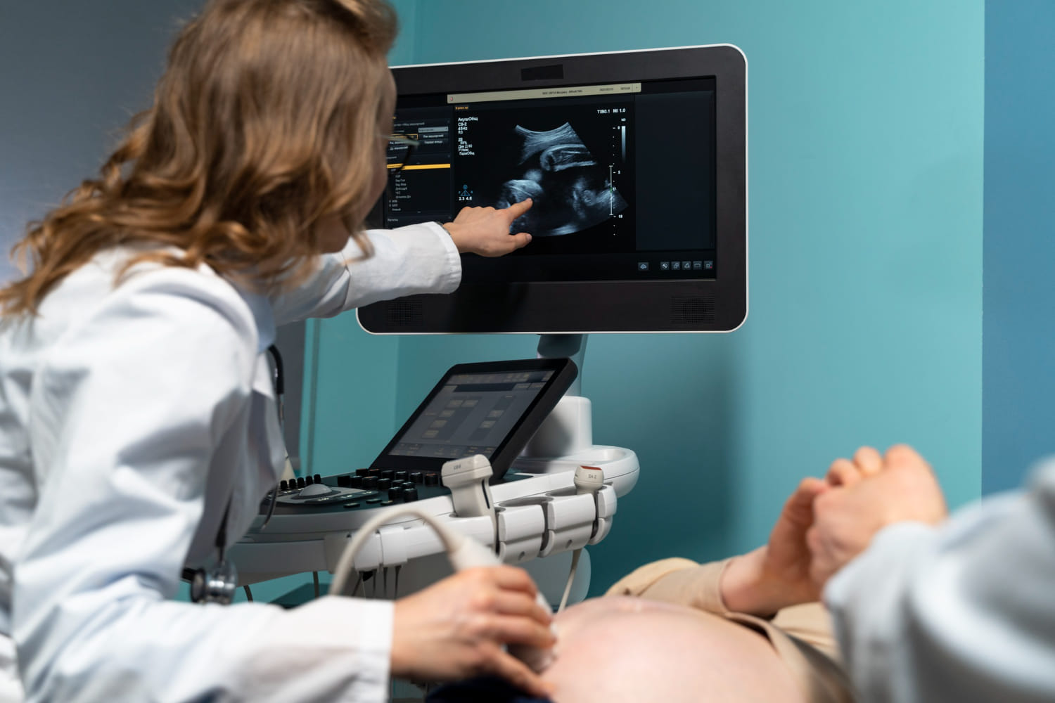 8K-enhanced 3D ultrasounds